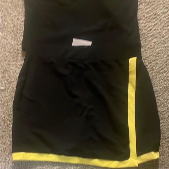 New York & Company Black and Yellow Mini Skirt Set Night Out - Picture 5 of 5